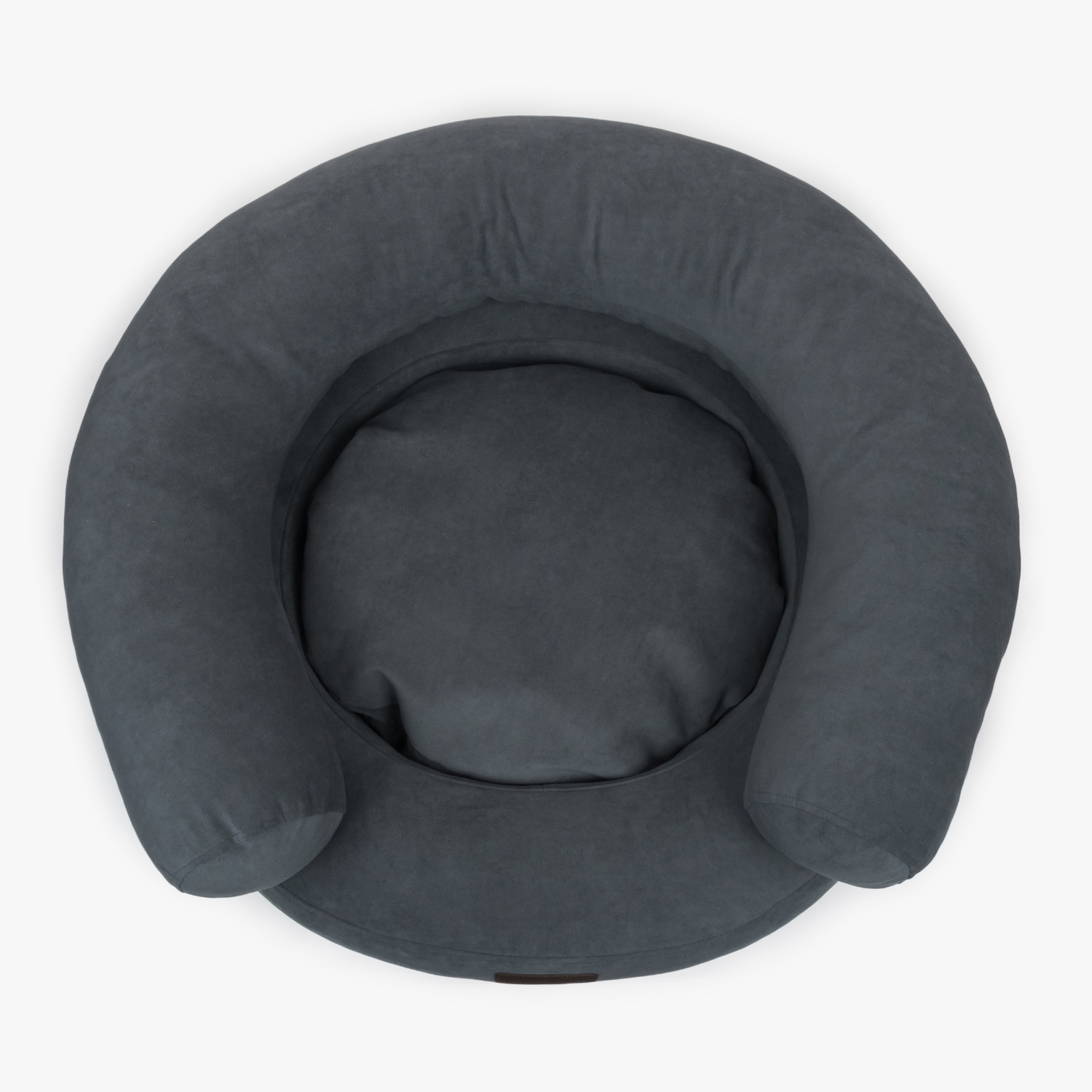 Deep slate grey textiles line the expansive central resting core, highlighting the symmetrical anatomical support built for restorative canine sleep.